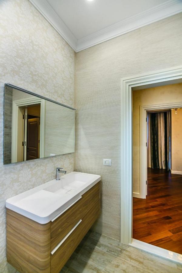 Lux Family Apartment In City Center Baku Exterior foto